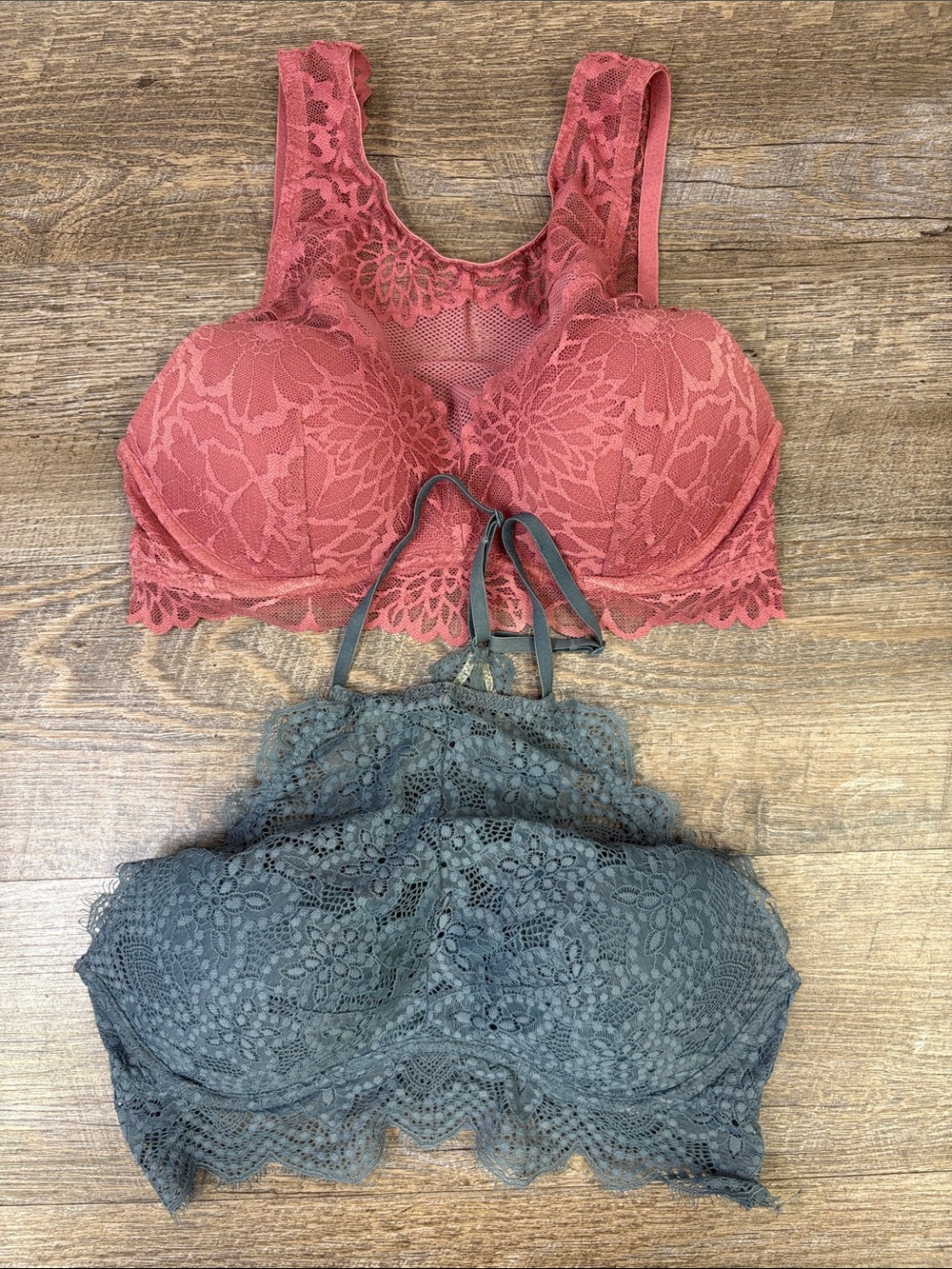 PINK Victoria’s Secret Lace Push-Up Bralette Bra Lot of 2 Size Small